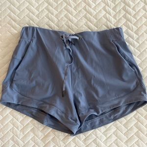 Lululemon shorts 2.5 inseam